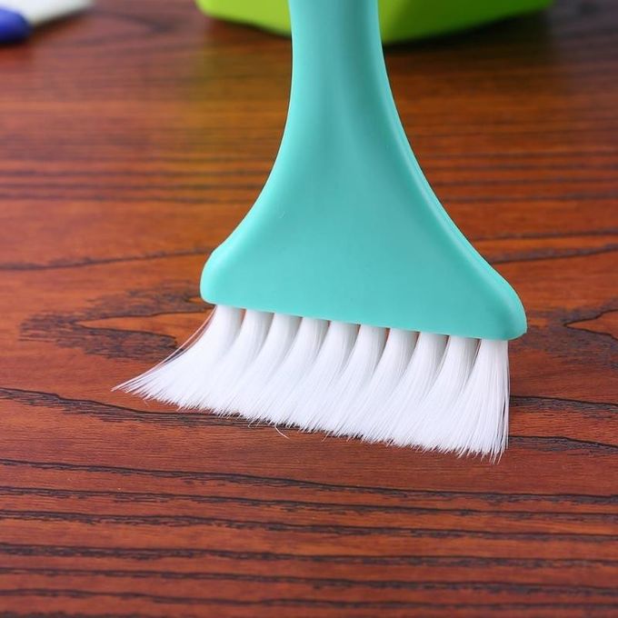 La brosse de teinture capillaire et l'ensemble colorés de cuvette ont adapté le logo aux besoins du client pour l'usage de salon de coiffure/salon